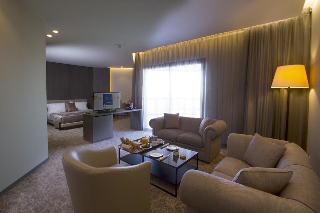 Promenade Hotel Zalqa Eksteriør billede