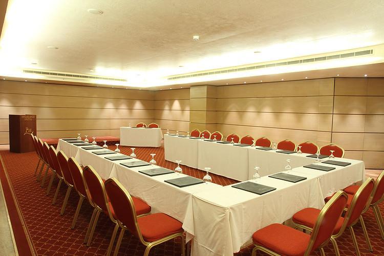 Promenade Hotel Zalqa Eksteriør billede