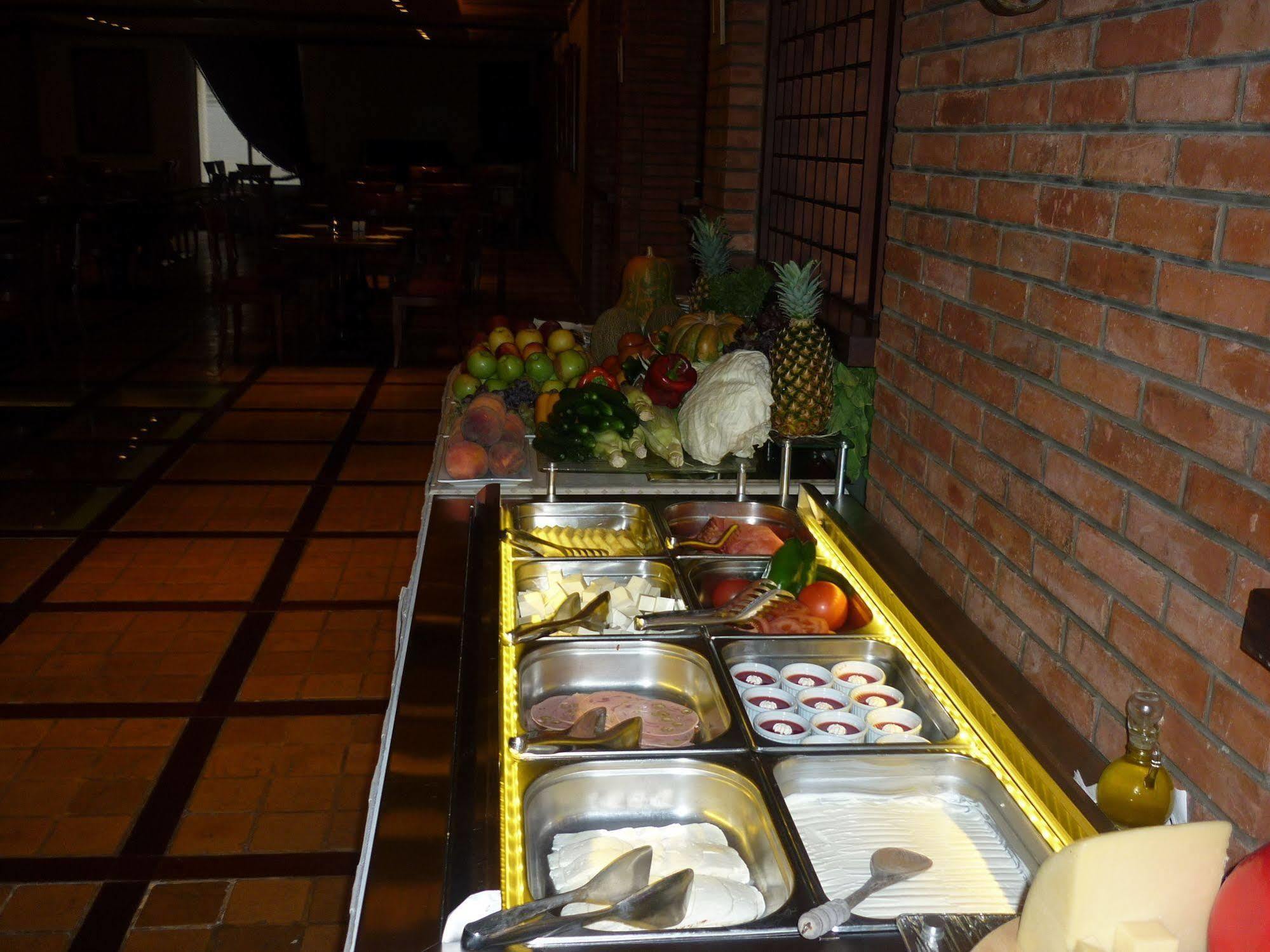 Promenade Hotel Zalqa Eksteriør billede