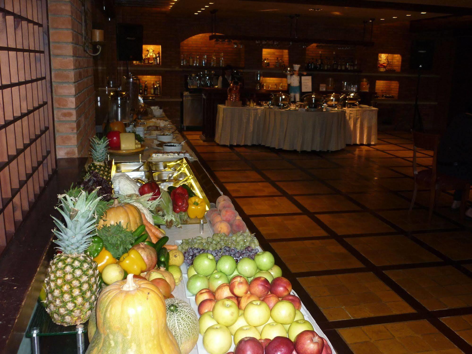 Promenade Hotel Zalqa Eksteriør billede
